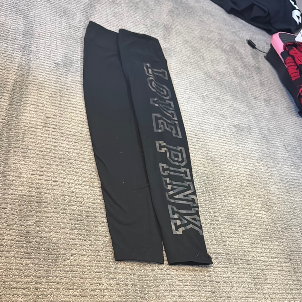 Victoria's Secret PINK camo lettering Black Leggings
